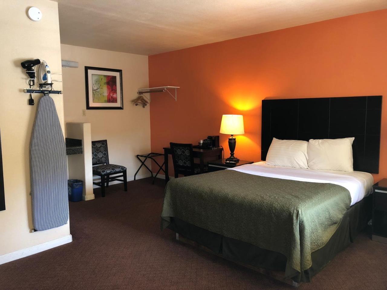 Arroyo Village Inn アロヨ・グランデ エクステリア 写真